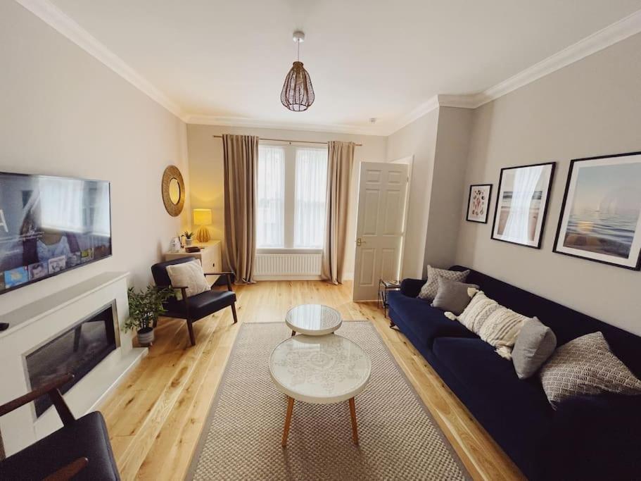 Tynemouth Seaside 3 Bed House Close To Beach/Bars/Restaurants - Parking Space Included Villa Exterior photo